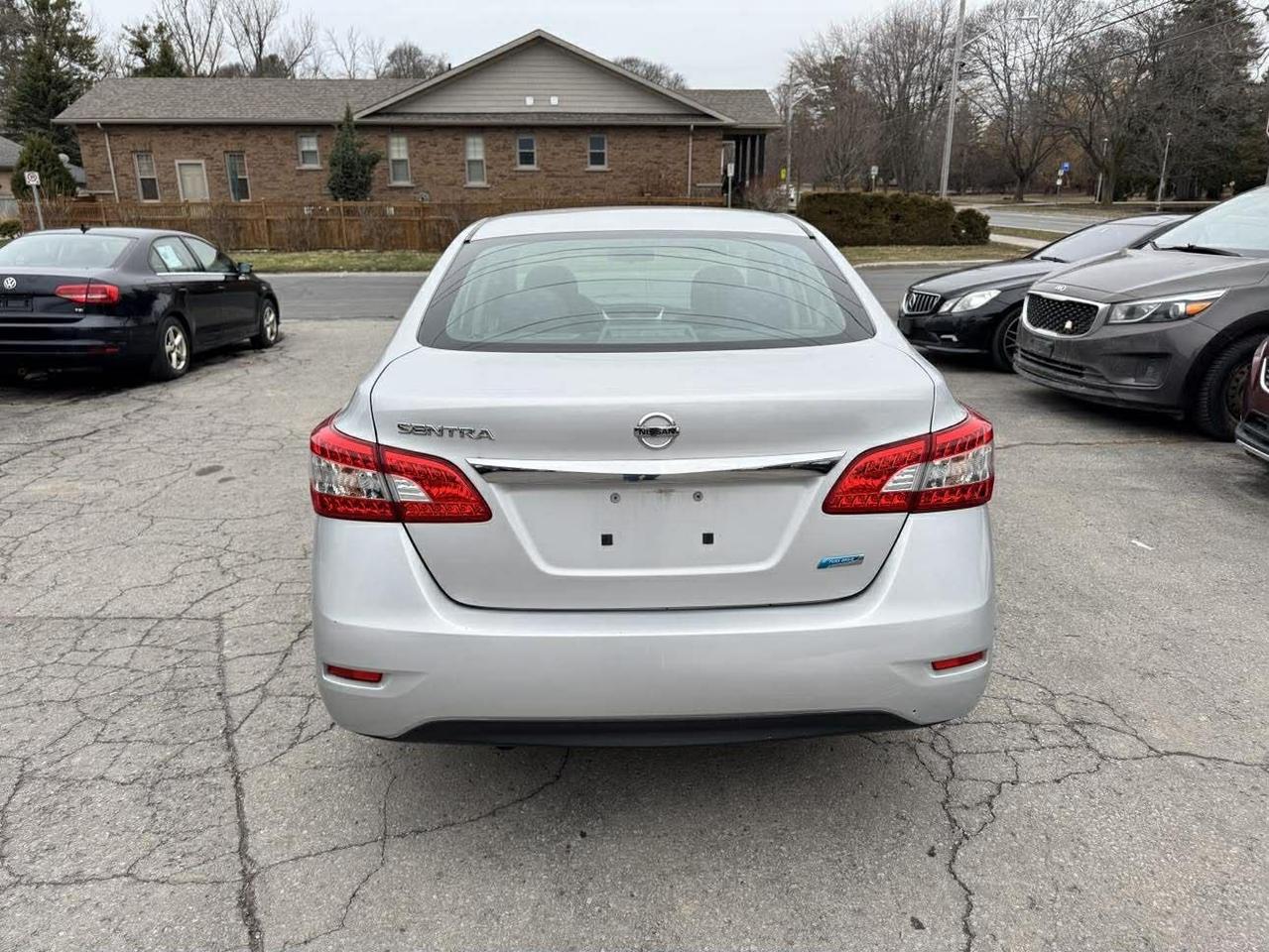 2014 Nissan Sentra S Photo