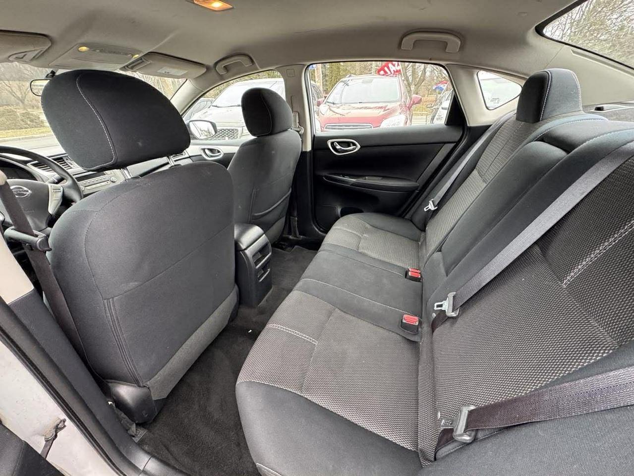 2014 Nissan Sentra S Photo