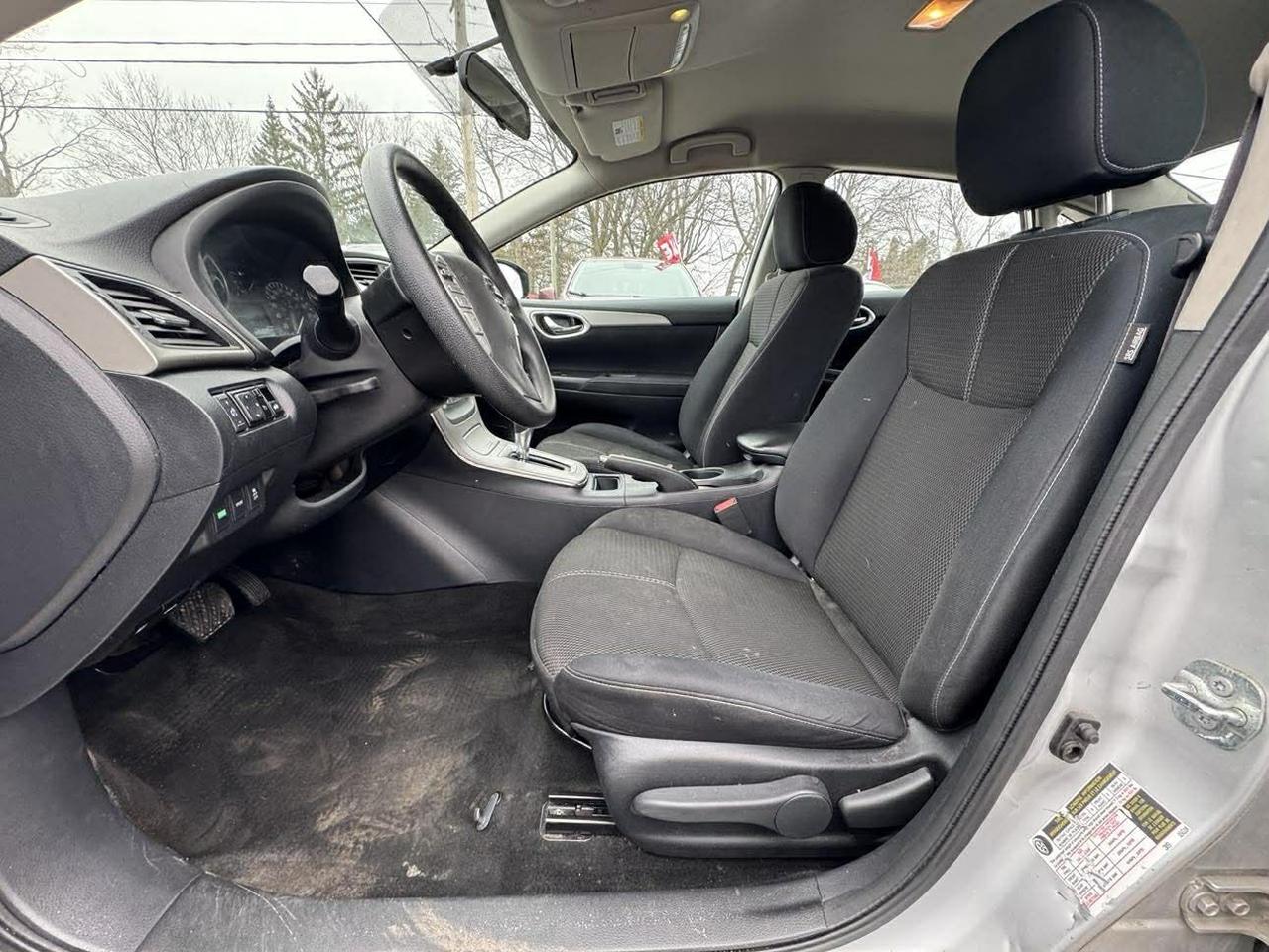 2014 Nissan Sentra S Photo