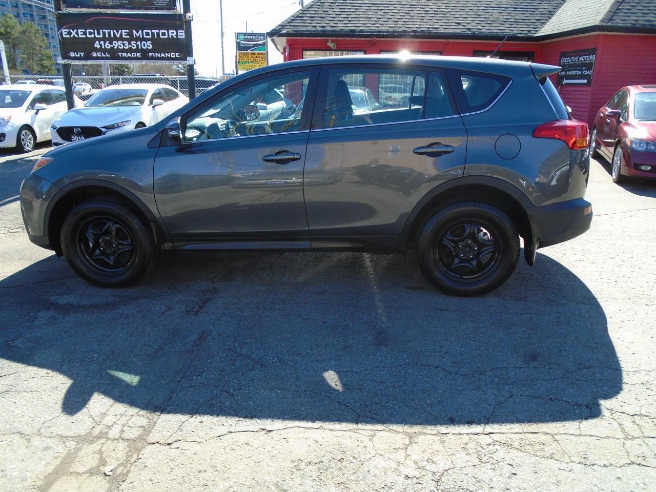2014 Toyota RAV4 LE/ NO ACCIDENT/ RUNS PERFECT/ WELL MAINTAINED /AC - Photo #8