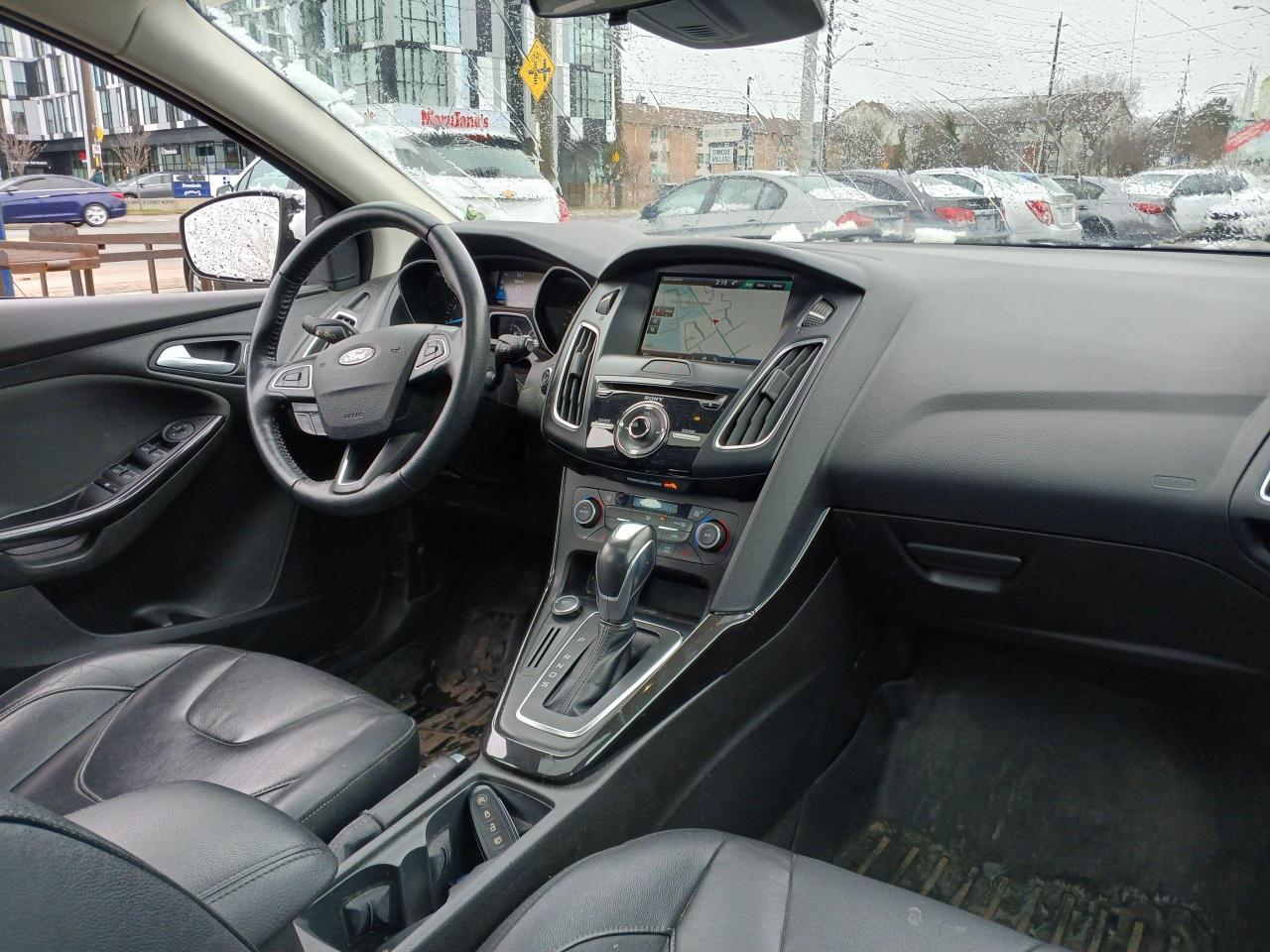 2015 Ford Focus TITANIUM-LEATHER-NAV-ROOF - Photo #13