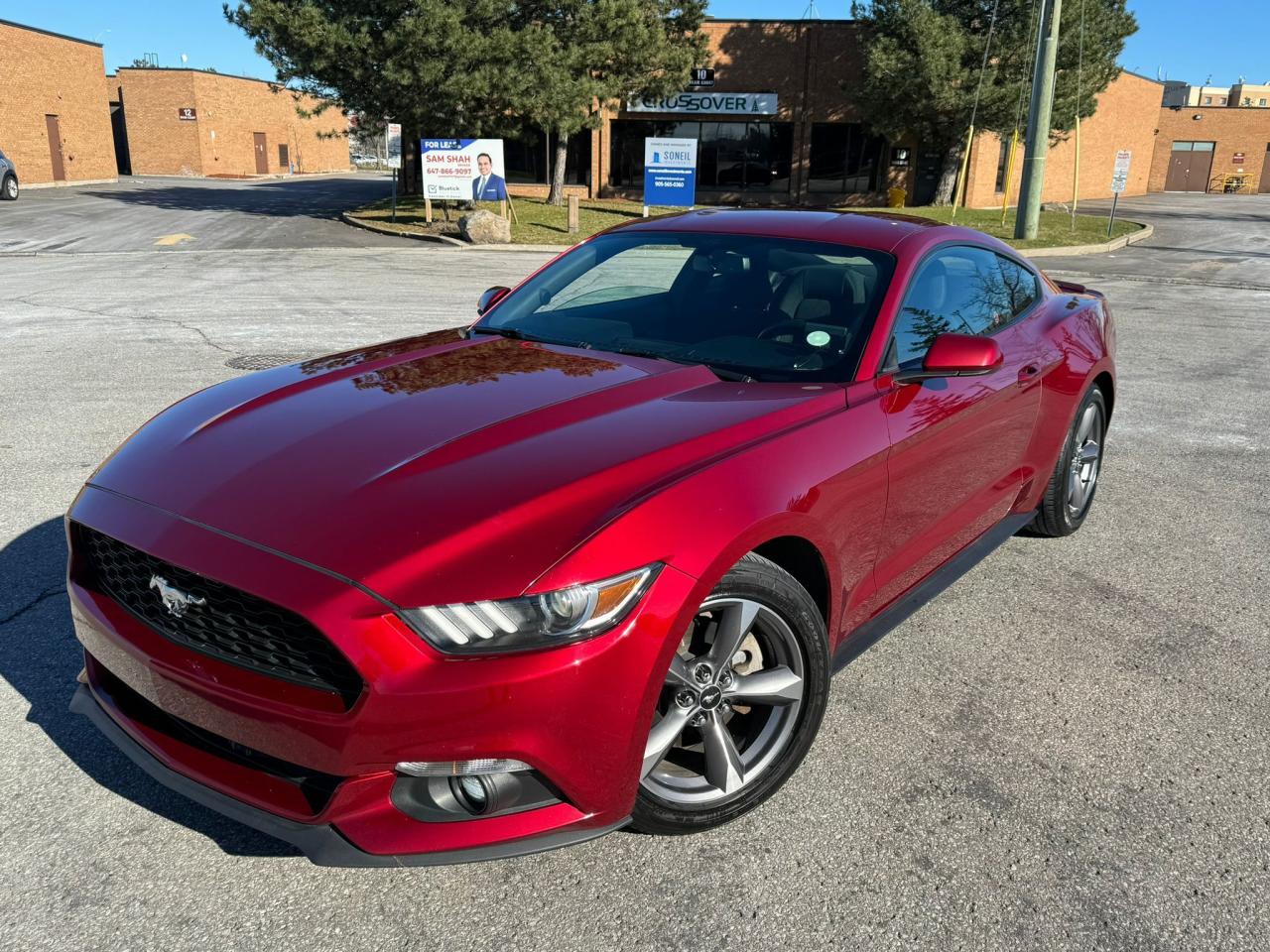 2017 Ford Mustang V6 - Photo #6
