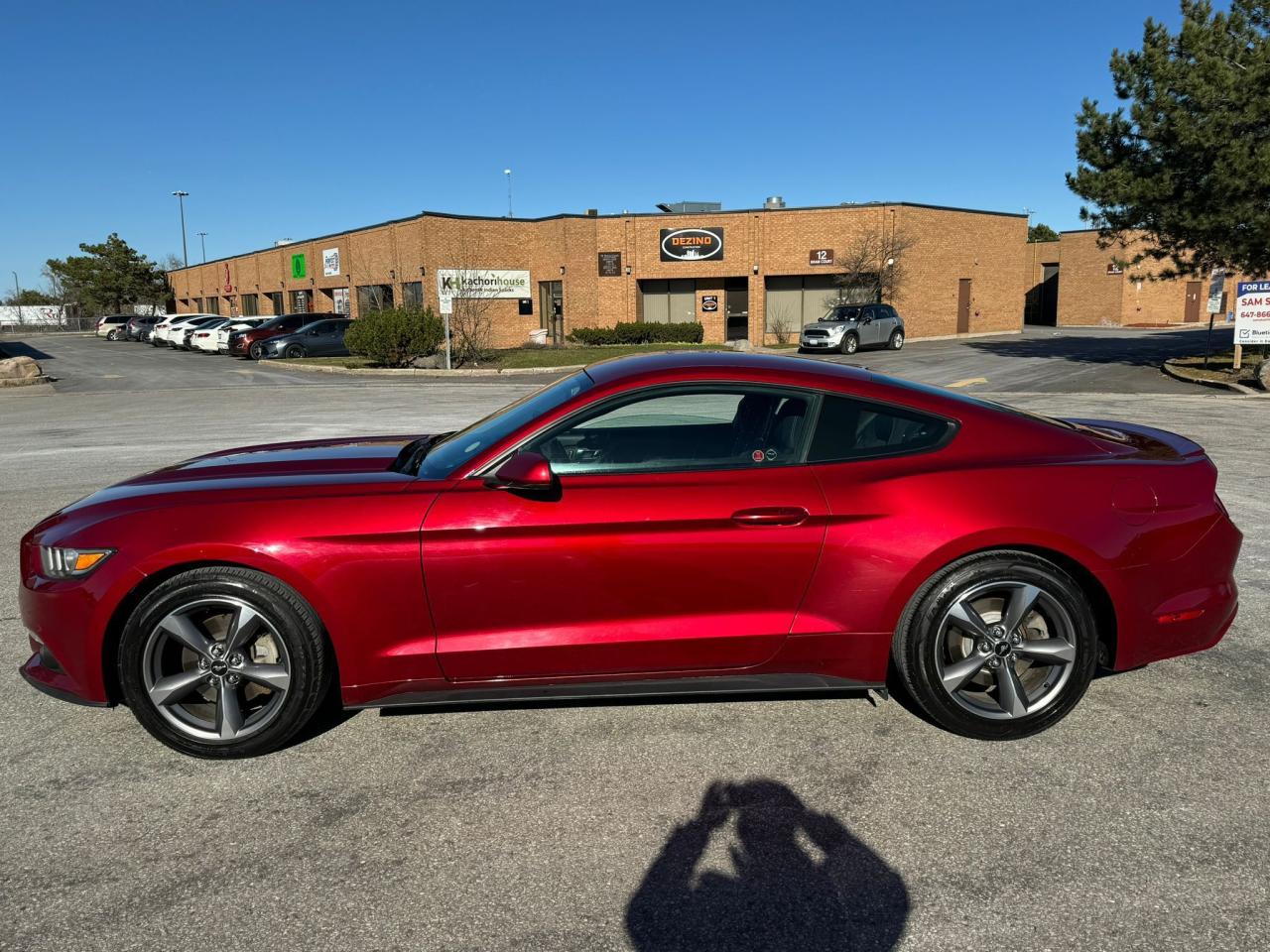2017 Ford Mustang V6 - Photo #4