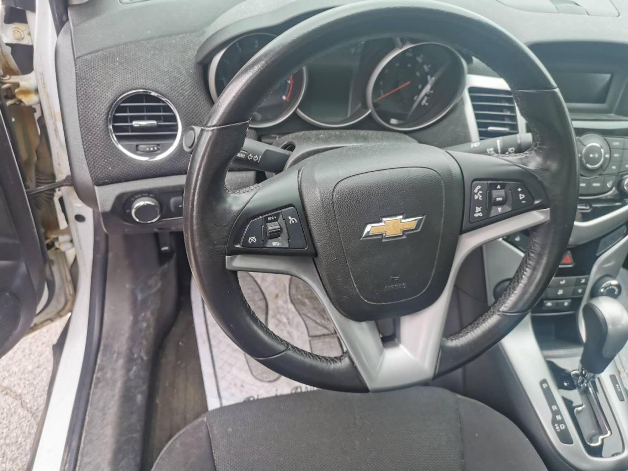 2014 Chevrolet Cruze LT - Photo #10
