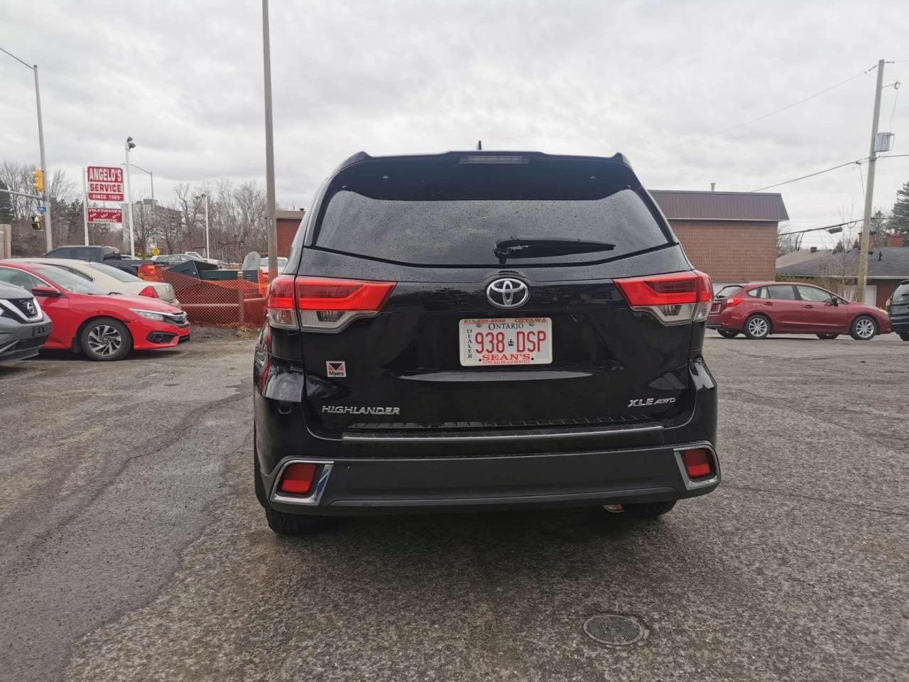 2019 Toyota Highlander XLE AWD - Photo #4