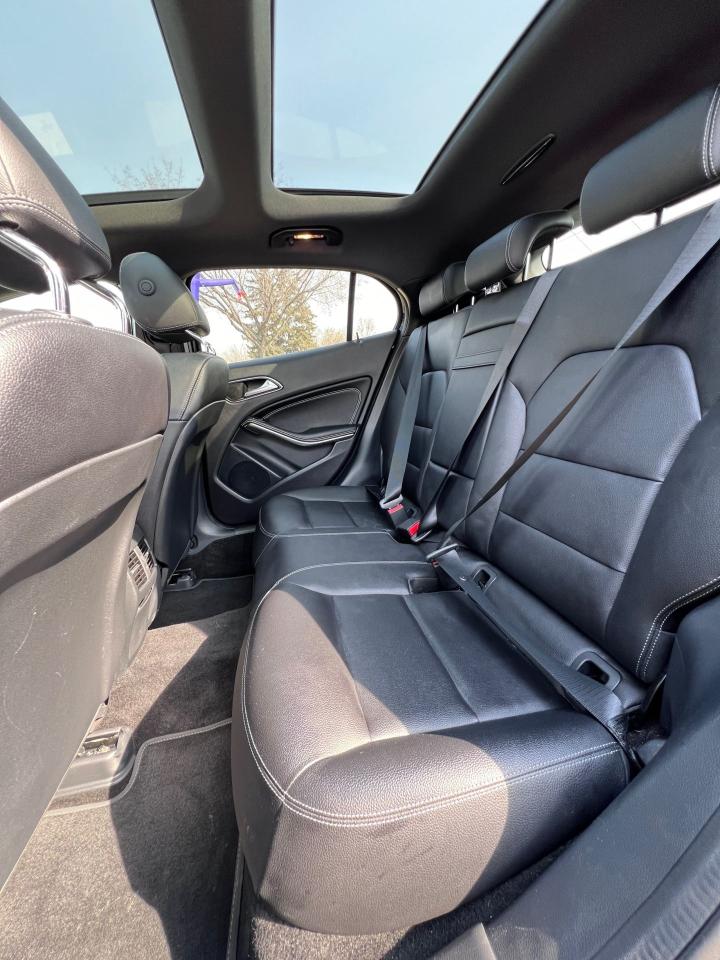 2018 Mercedes-Benz GLA GLA 250 - Photo #12