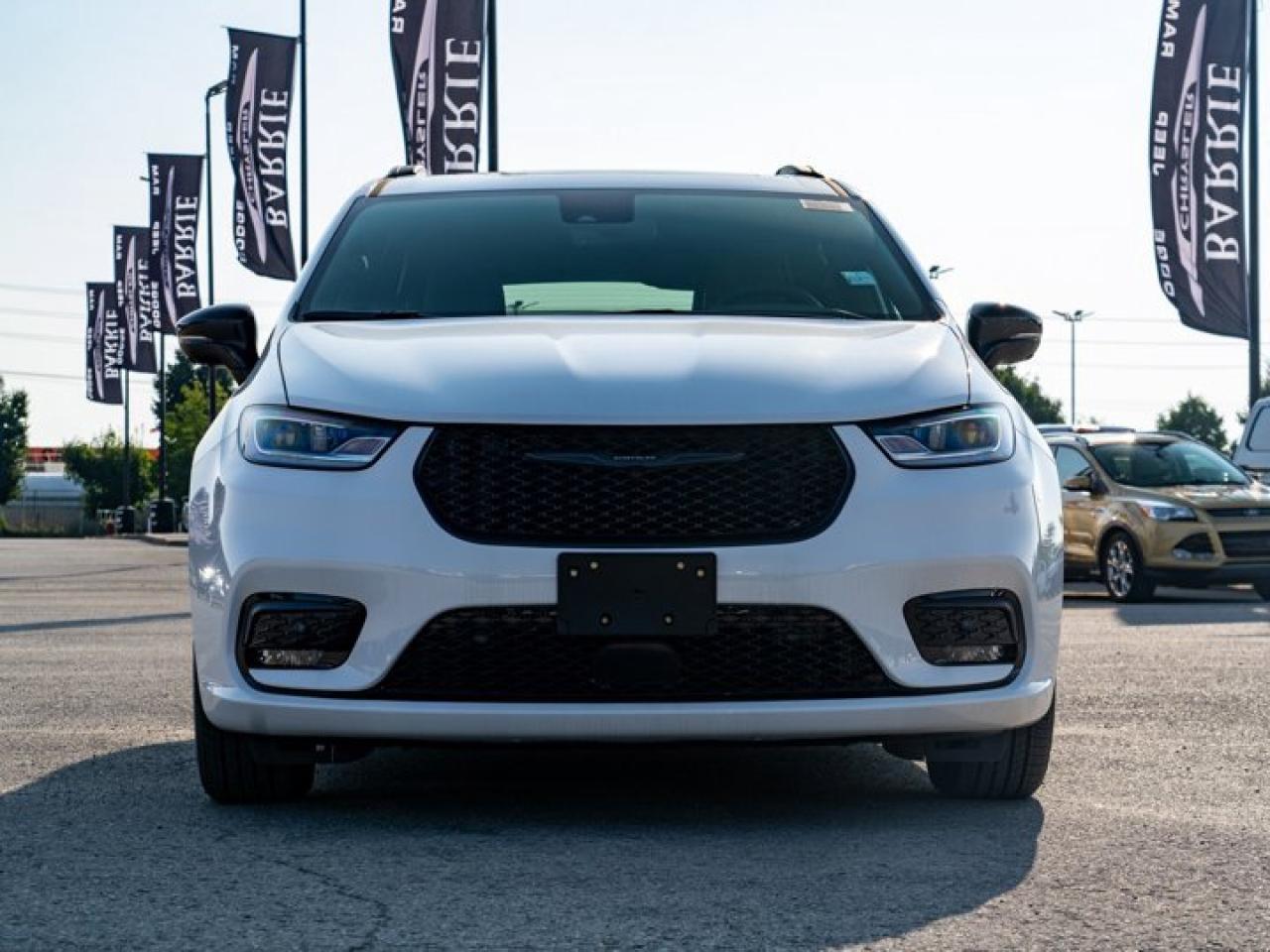 2024 Chrysler Pacifica Hybrid PREMIUM S APPEARANCE Photo