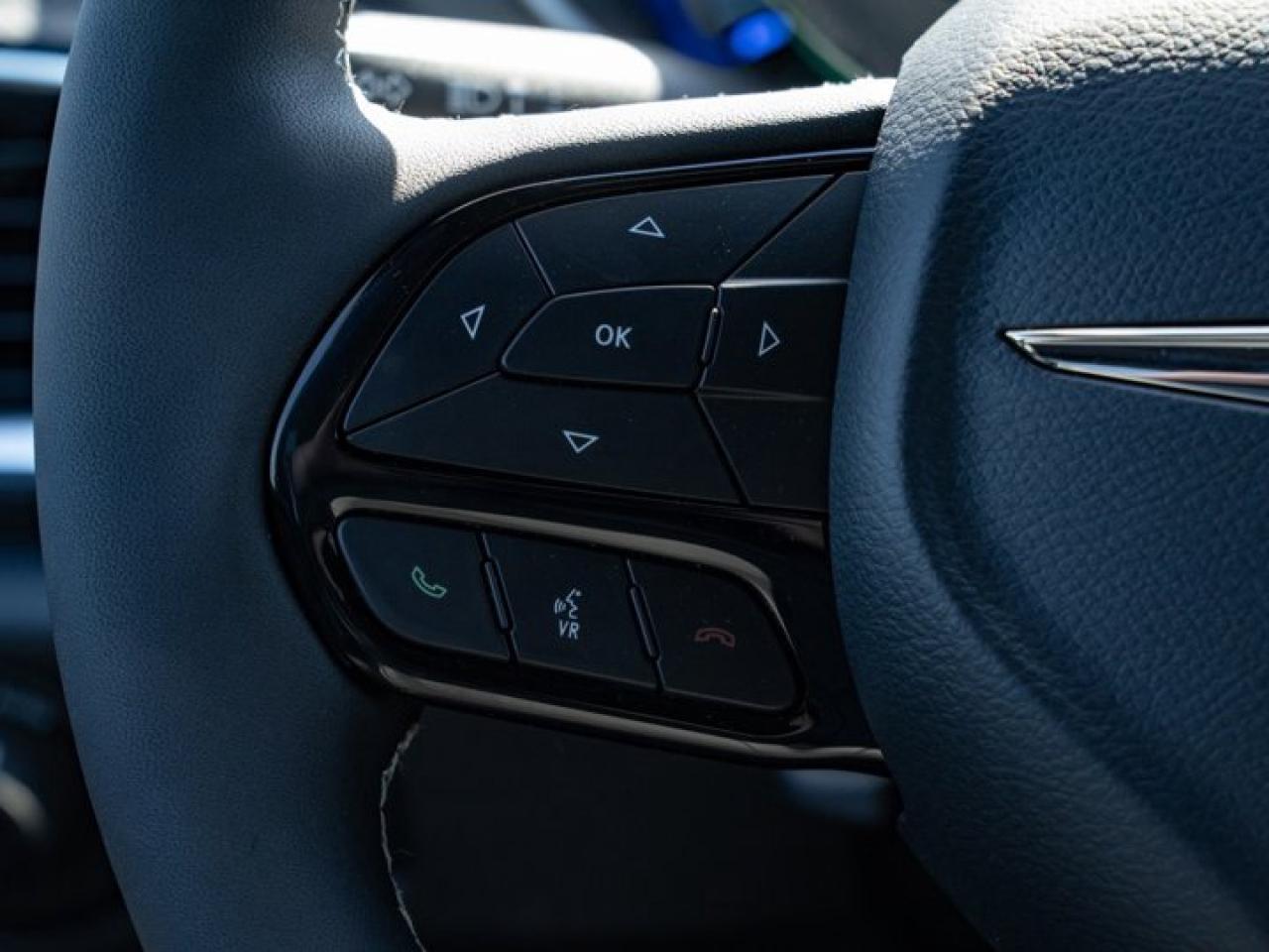 2024 Chrysler Pacifica Hybrid PREMIUM S APPEARANCE Photo