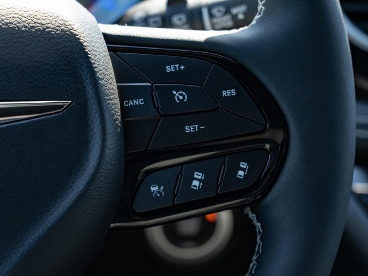 2024 Chrysler Pacifica Hybrid PREMIUM S APPEARANCE Photo