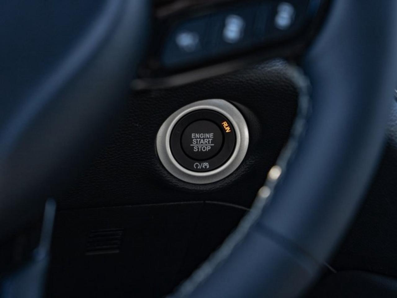 2024 Chrysler Pacifica Hybrid PREMIUM S APPEARANCE Photo