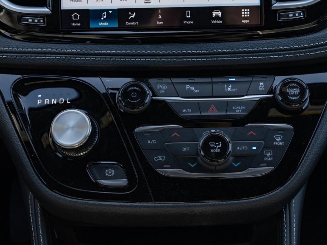 2024 Chrysler Pacifica Hybrid PREMIUM S APPEARANCE Photo