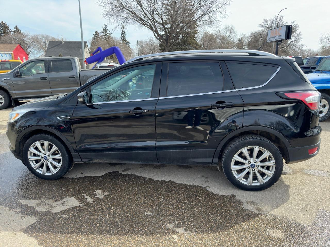 2017 Ford Escape Titanium - Photo #6
