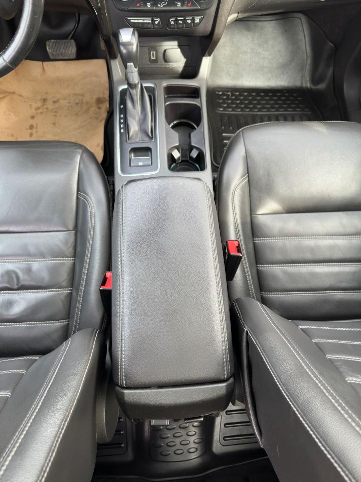 2017 Ford Escape Titanium - Photo #13