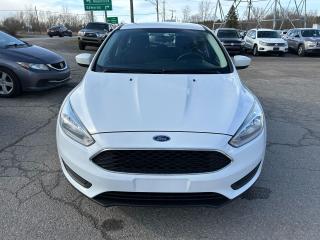 2018 Ford Focus SE Hatch - Photo #2