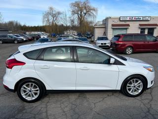 2018 Ford Focus SE Hatch - Photo #3