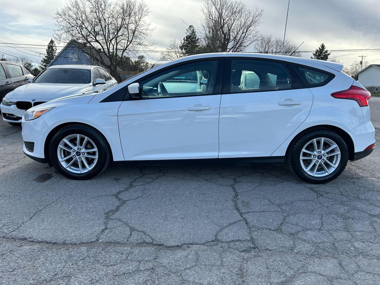 2018 Ford Focus SE Hatch - Photo #5