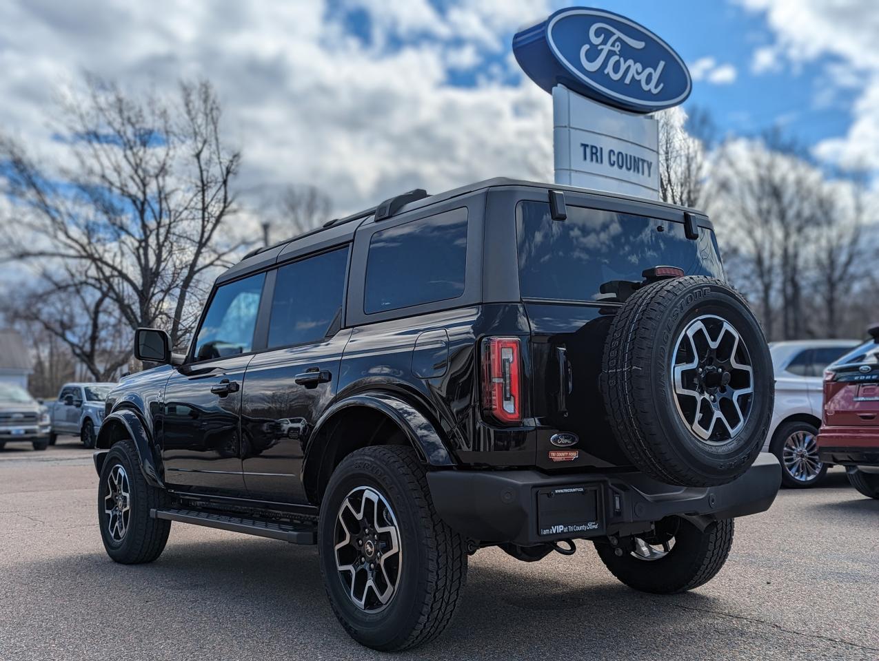 2024 Ford Bronco Outer Banks Photo5