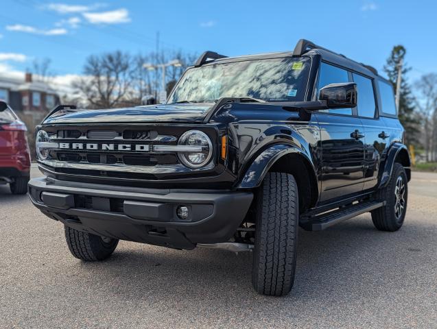 2024 Ford Bronco Outer Banks Photo2