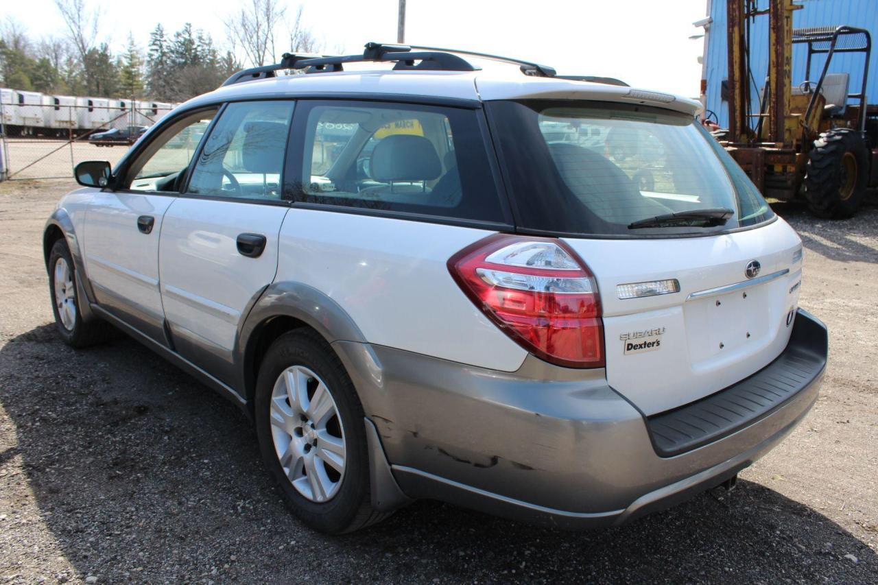 2005 Subaru Outback  Photo
