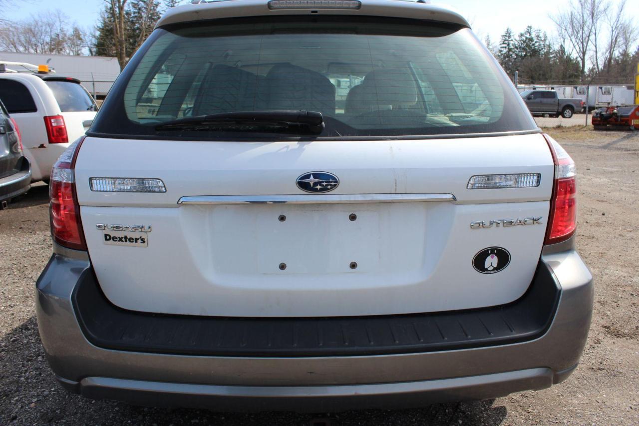 2005 Subaru Outback  Photo