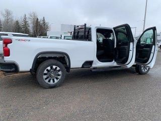 2022 Chevrolet Silverado 2500 4WD Crew Cab 172" Custom - Photo #3