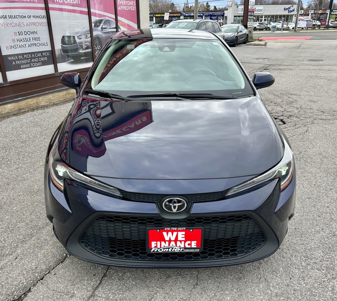 2022 Toyota Corolla LE Photo2