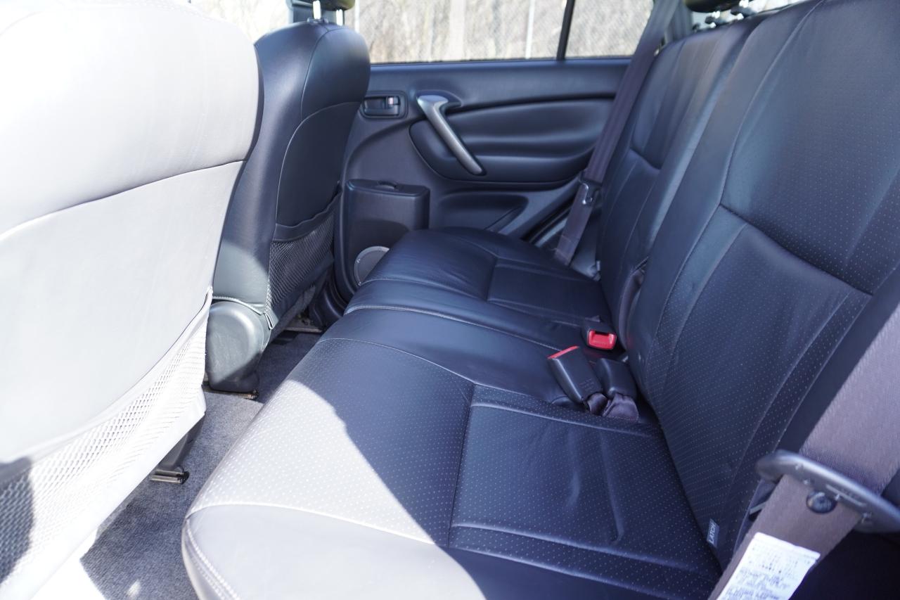 2004 Toyota RAV4 1 OWNER / LIMITED PACKAGE / WELL SERVICED /LOW KMS - Photo #17
