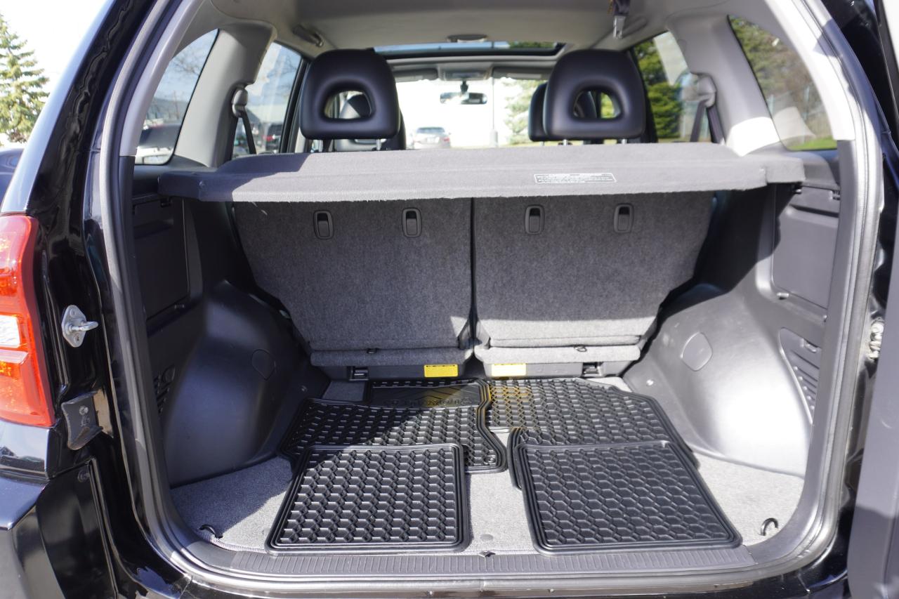 2004 Toyota RAV4 1 OWNER / LIMITED PACKAGE / WELL SERVICED /LOW KMS - Photo #18