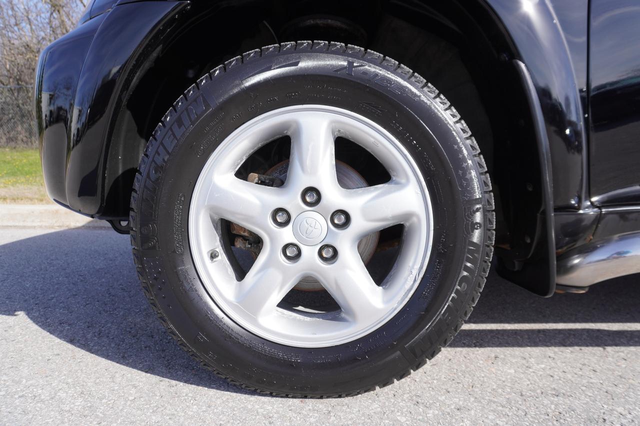 2004 Toyota RAV4 1 OWNER / LIMITED PACKAGE / WELL SERVICED /LOW KMS - Photo #8