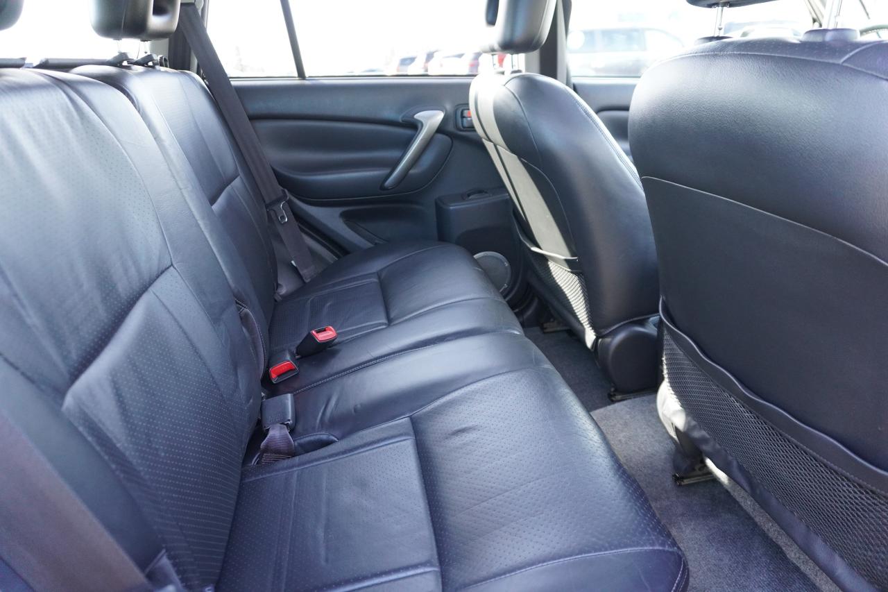 2004 Toyota RAV4 1 OWNER / LIMITED PACKAGE / WELL SERVICED /LOW KMS - Photo #19