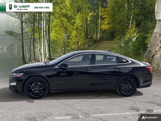 2022 Chevrolet Malibu LT WITH SUNROOF Photo3