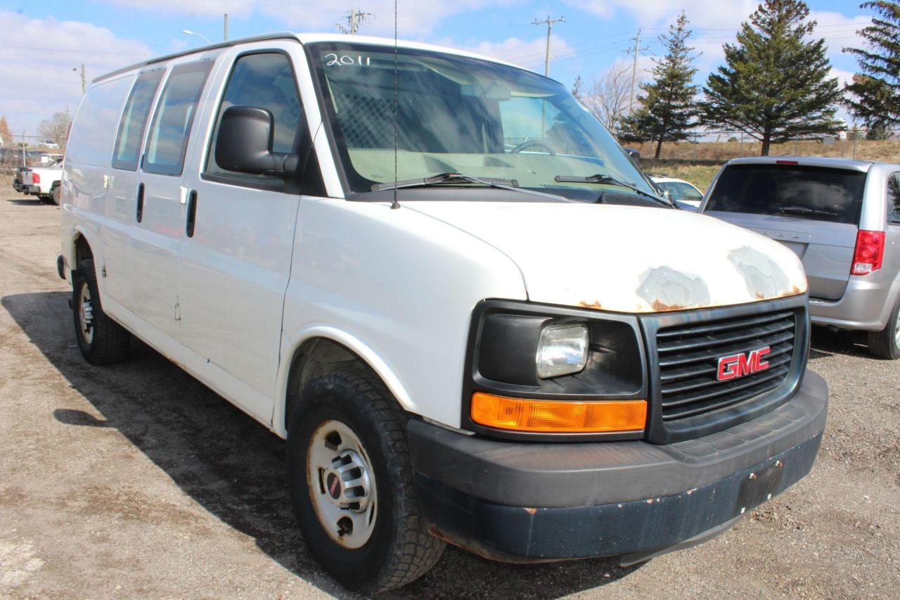 2011 GMC Savana Cargo Van  Photo2