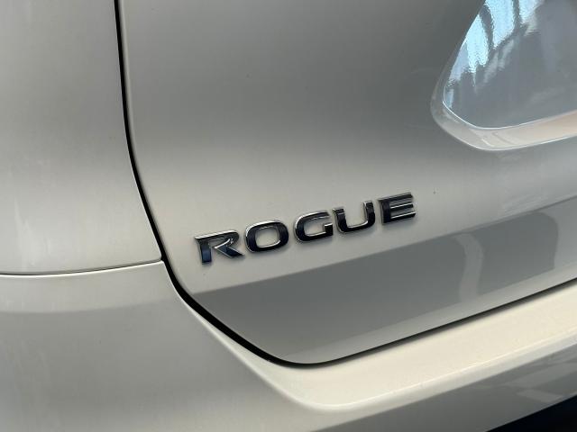 2016 Nissan Rogue SV AWD TECH+NewBrakes+GPS+Remote Start+CLEANCARFAX Photo59