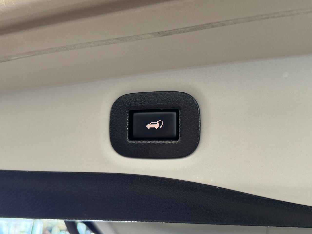 2016 Nissan Rogue SV AWD TECH+NewBrakes+GPS+Remote Start+CLEANCARFAX - Photo #13