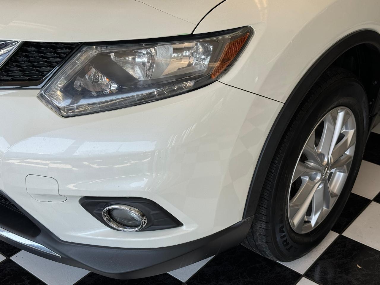 2016 Nissan Rogue SV AWD TECH+NewBrakes+GPS+Remote Start+CLEANCARFAX - Photo #38