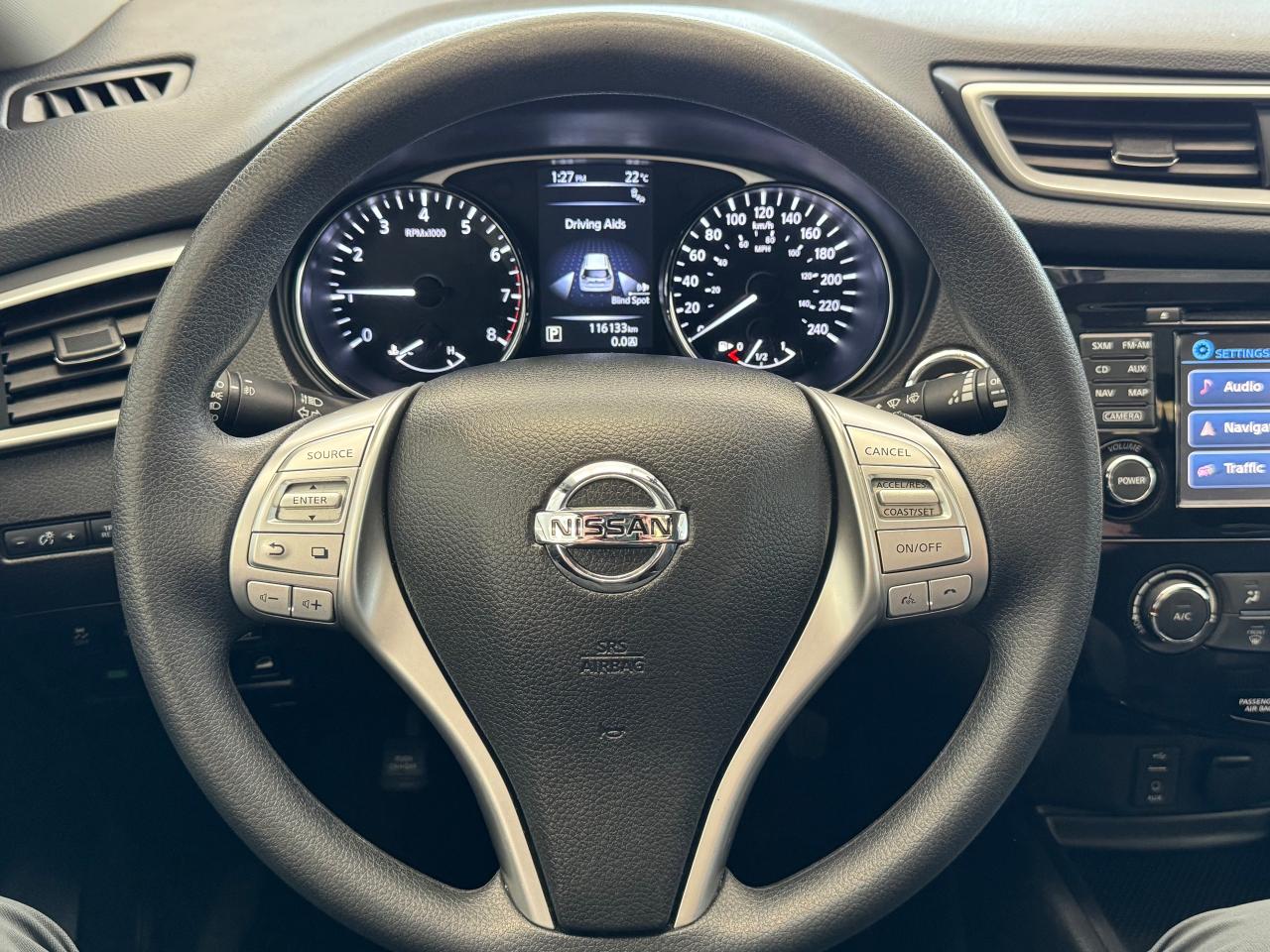2016 Nissan Rogue SV AWD TECH+NewBrakes+GPS+Remote Start+CLEANCARFAX - Photo #9