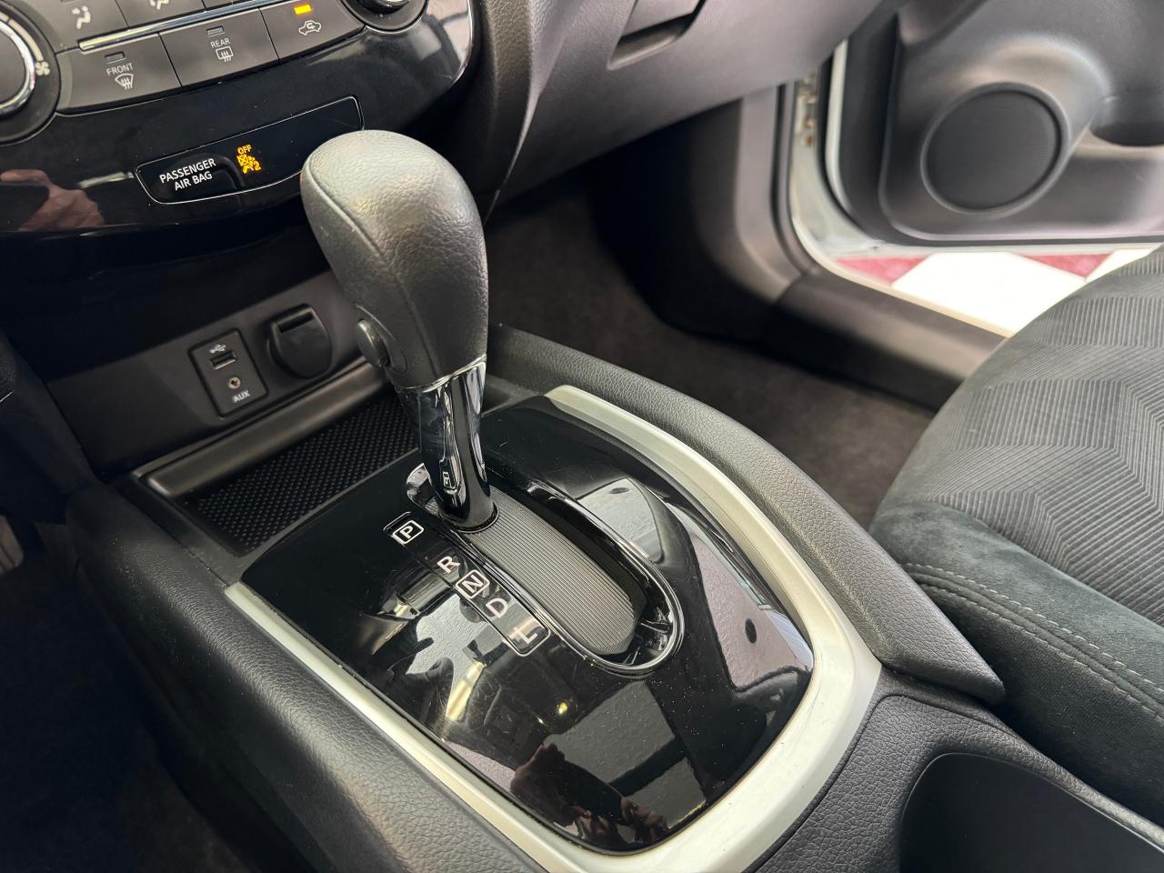 2016 Nissan Rogue SV AWD TECH+NewBrakes+GPS+Remote Start+CLEANCARFAX - Photo #36