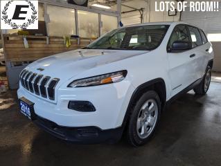 Used 2016 Jeep Cherokee Sport for sale in Barrie, ON