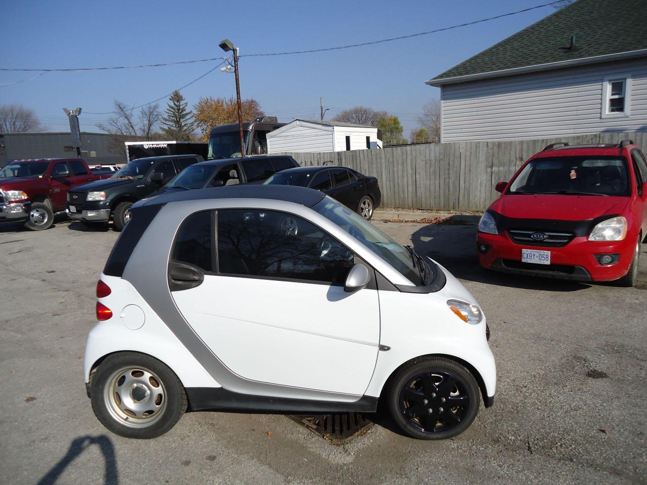 2013 Smart fortwo 2dr Cpe Pure - Photo #2