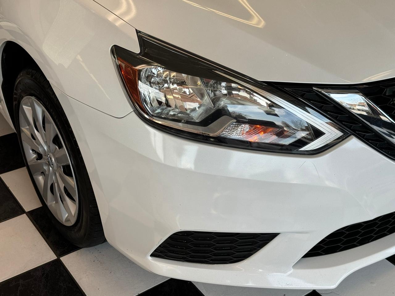 2019 Nissan Sentra SV+Tinted+Camera+ApplePlay+RemoteStart+CLEANCARFAX - Photo #38