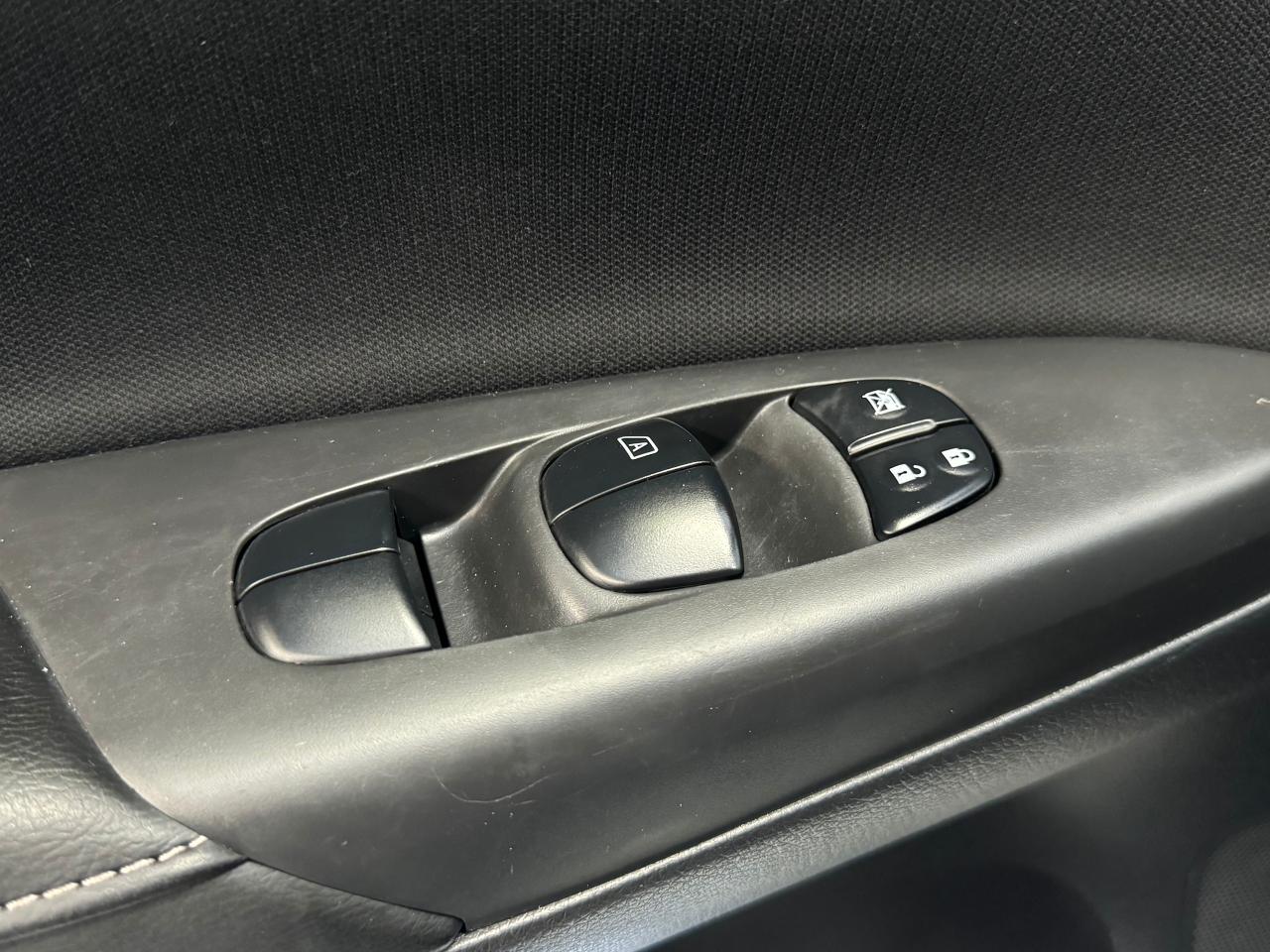 2019 Nissan Sentra SV+Tinted+Camera+ApplePlay+RemoteStart+CLEANCARFAX - Photo #44