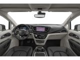 2024 Chrysler Pacifica Hybrid SELECT 2WD Photo18