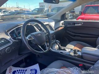 2018 Ford Edge SEL / AWD / ROOF / NAV / NO ACCIDENTS - Photo #9