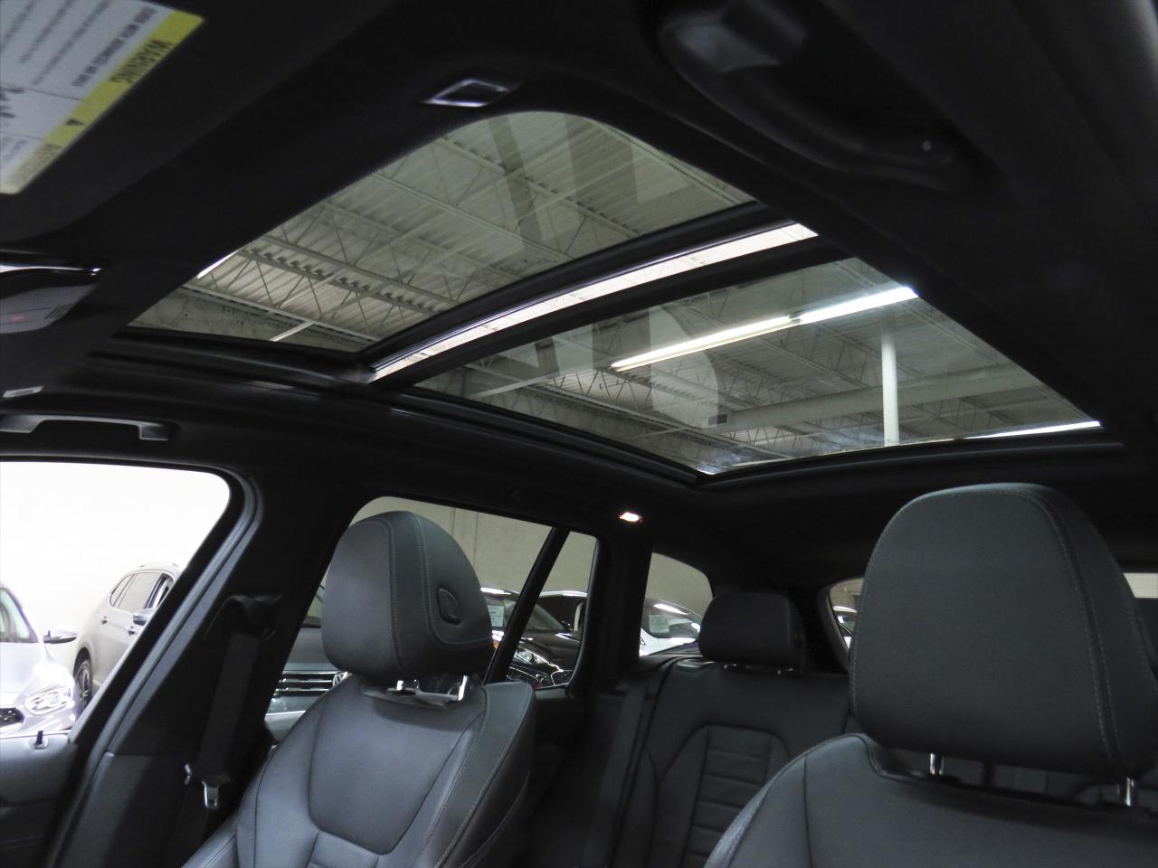 2021 BMW X3 xDrive30i | Nav | Leather | Pano roof | CarPlay