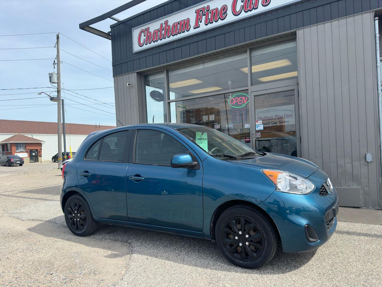 2015 Nissan Micra S Photo