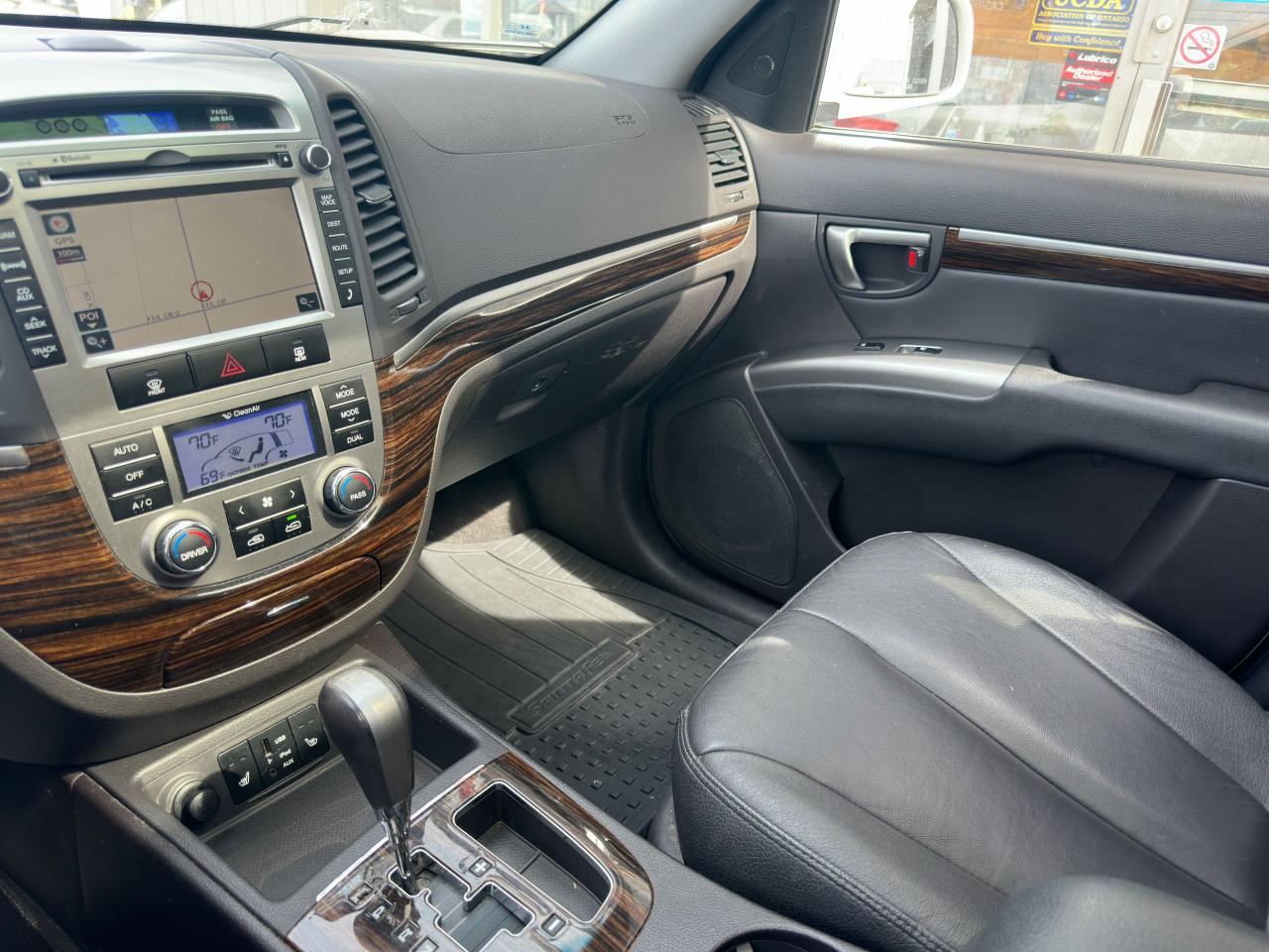 2010 Hyundai Santa Fe Limited w/Navi Photo4