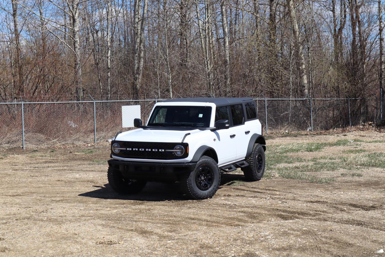 2024 Ford Bronco WildTrak Photo5