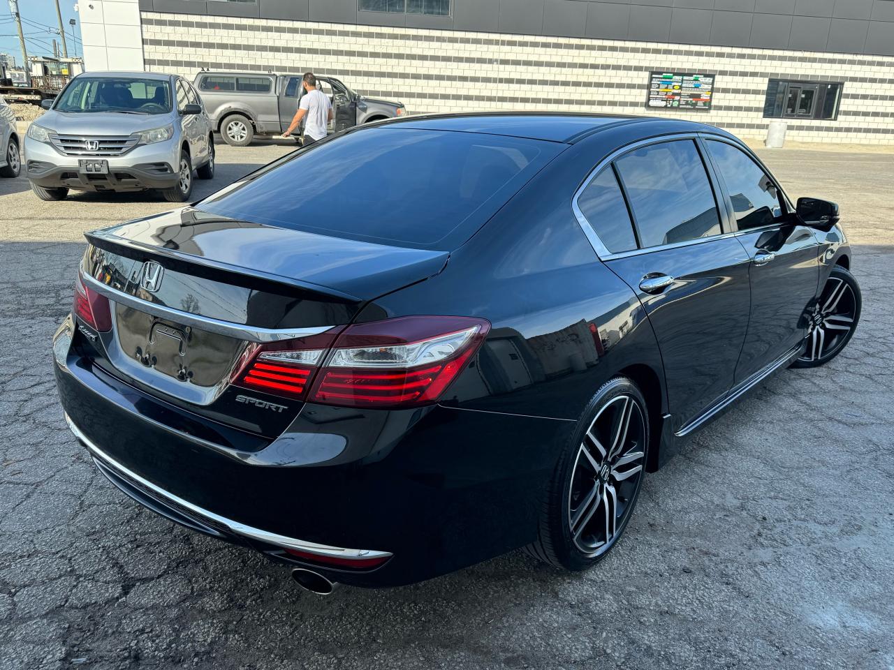 2017 Honda Accord Sport Photo4