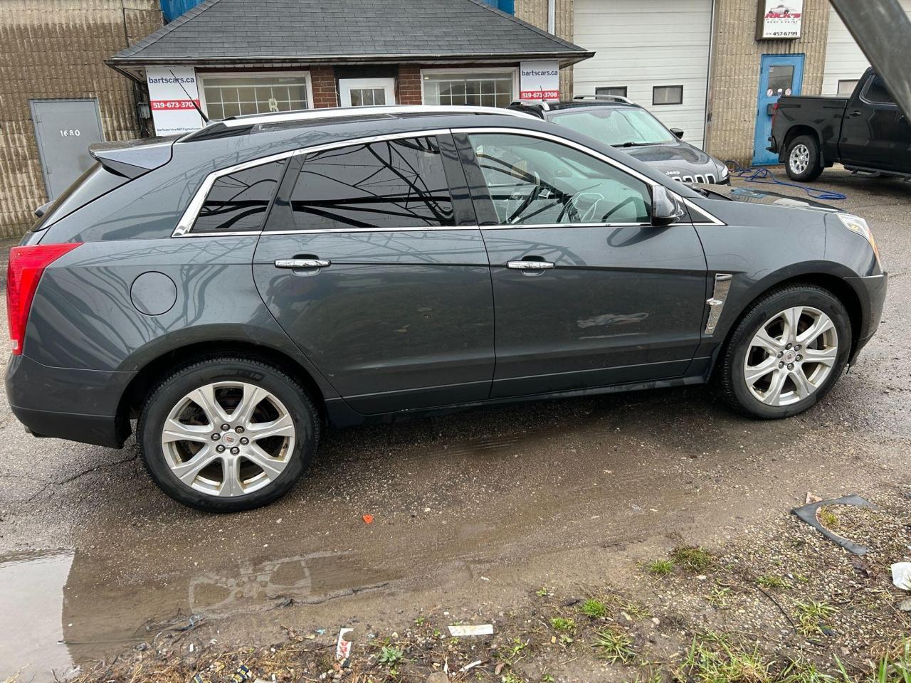 2010 Cadillac SRX 3.0 Performance FWD 4dr - Photo #5