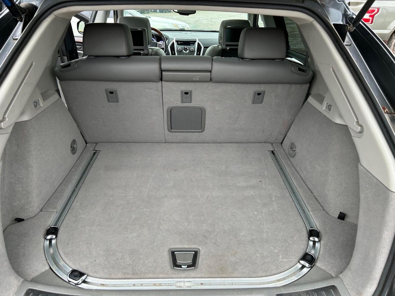 2010 Cadillac SRX 3.0 Performance FWD 4dr - Photo #13